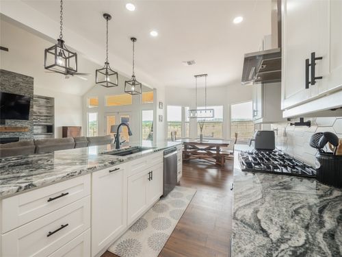 105 Mesa Grande Ct, Marble Falls, TX, 78654-2206 | Card Image