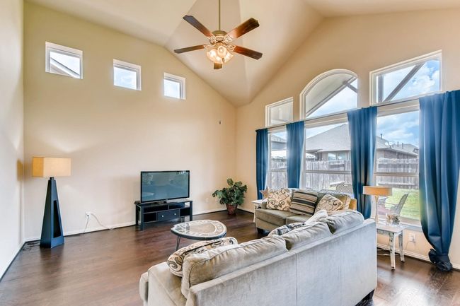 3725 Brean Down, House other with 4 bedrooms, 3 bathrooms and 4 parking in Pflugerville TX | Image 7