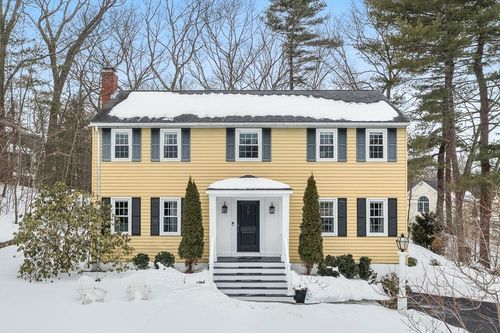 40 Pinewood Rd, Wellesley, MA, 02482-4570 | Card Image