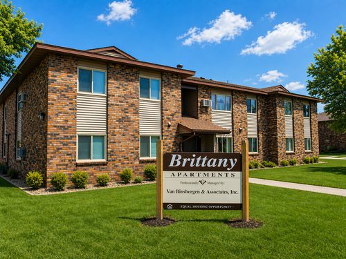 8-1505 Darling Dr, Worthington, MN, 56187-1708 | Card Image