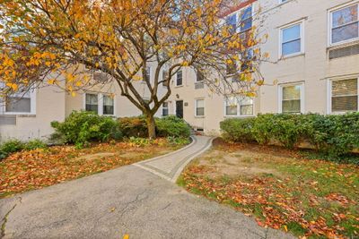 2B - 128 Woodside Green, Condo with 1 bedrooms, 1 bathrooms and null parking in Stamford CT | Image 2