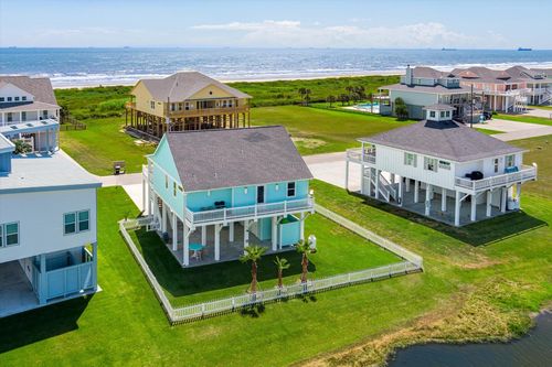 3837 Biscayne Beach Rd, Port Bolivar, TX, 77650-3423 | Card Image