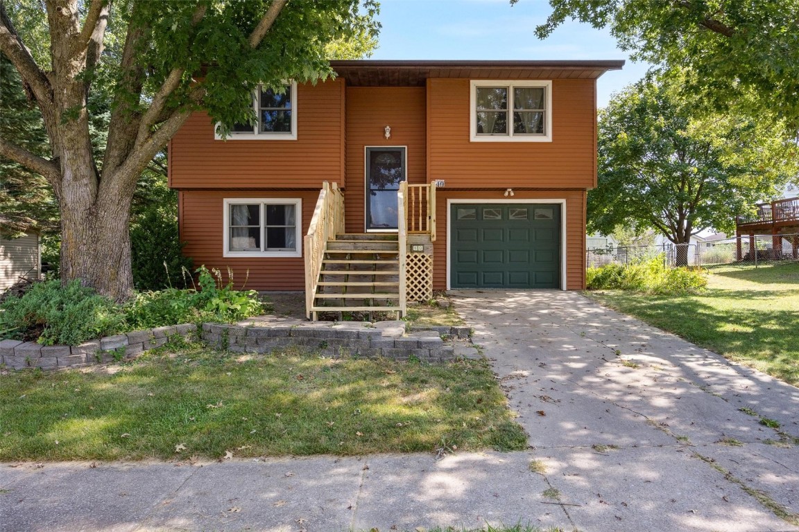 Bayberry Ln, North Liberty, IA 52317