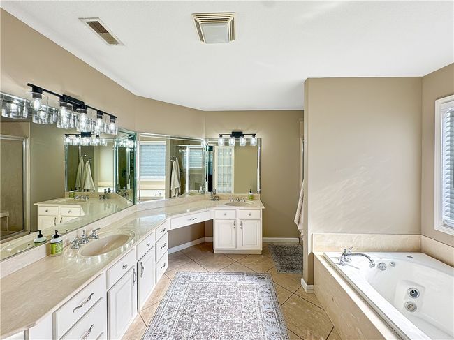 23 Stonegate Dr, House other with 5 bedrooms, 3 bathrooms and null parking in Charleston IL | Image 20