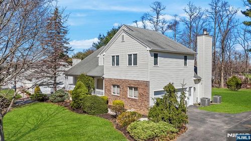 34 Knob Hill Rd, Morganville, NJ, 07751-9509 | Card Image