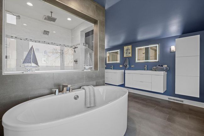 2533 Lakeshore Dr, House other with 5 bedrooms, 3 bathrooms and null parking in Sheboygan WI | Image 26
