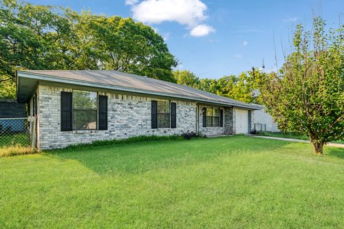 450 Faucett St, Blossom, TX, 75416-2436 | Card Image