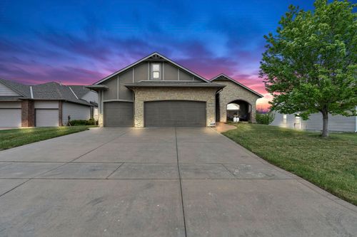 2763 N Woodridge Ct, Wichita, KS, 67226-4547 | Card Image