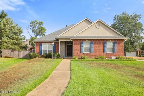 113 Oakleigh Dr, Clinton, MS, 39056-6039 | Card Image