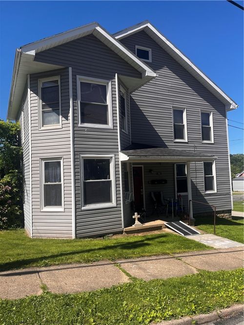 702 Vine St, West Newton, PA, 15089-1344 | Card Image