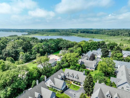 1722 Journeys Drive, Delafield, WI, 53029 | Card Image