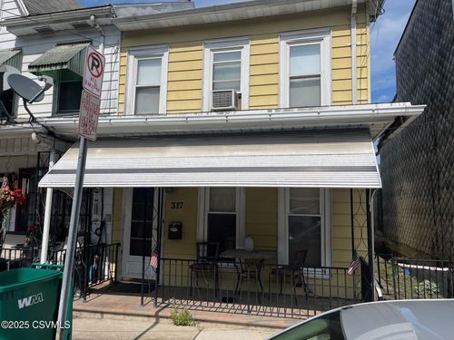 317 S Shamokin St, Shamokin, PA, 17872-6405 | Card Image