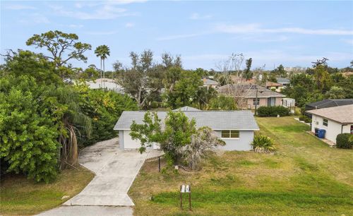 340 Periwinkle Rd, VENICE, FL, 34293-7816 | Card Image