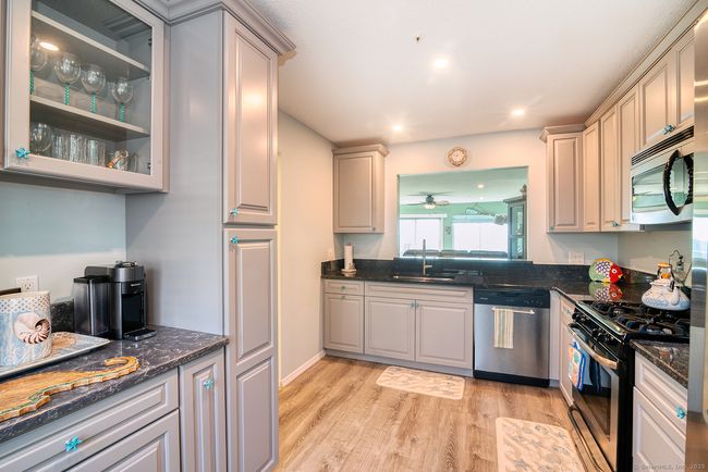 APT-306 - 1 Mansfield Grove Rd, Condo with 2 bedrooms, 2 bathrooms and null parking in East Haven CT | Image 12