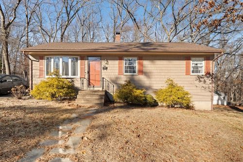 103 Pembroke Ln, Coventry, RI, 02816-7130 | Card Image
