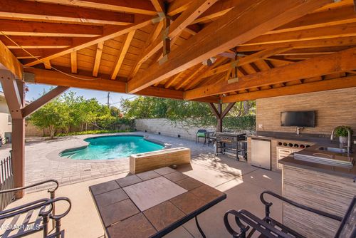 16700 Celtic St, Granada Hills, CA, 91344-5410 | Card Image