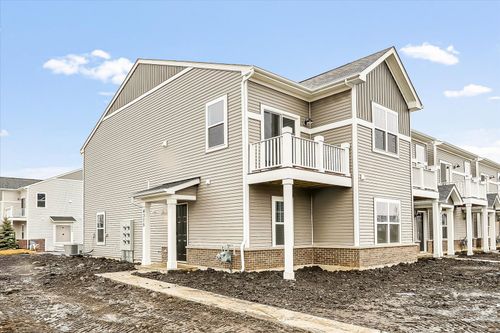 420 Comstock Rd, South Elgin, IL, 60177-2712 | Card Image