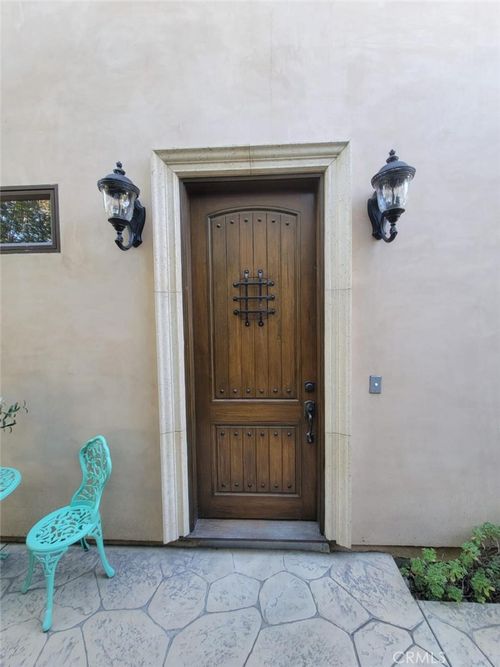 13802 Erwin St, Valley Glen, CA, 91401-2914 | Card Image
