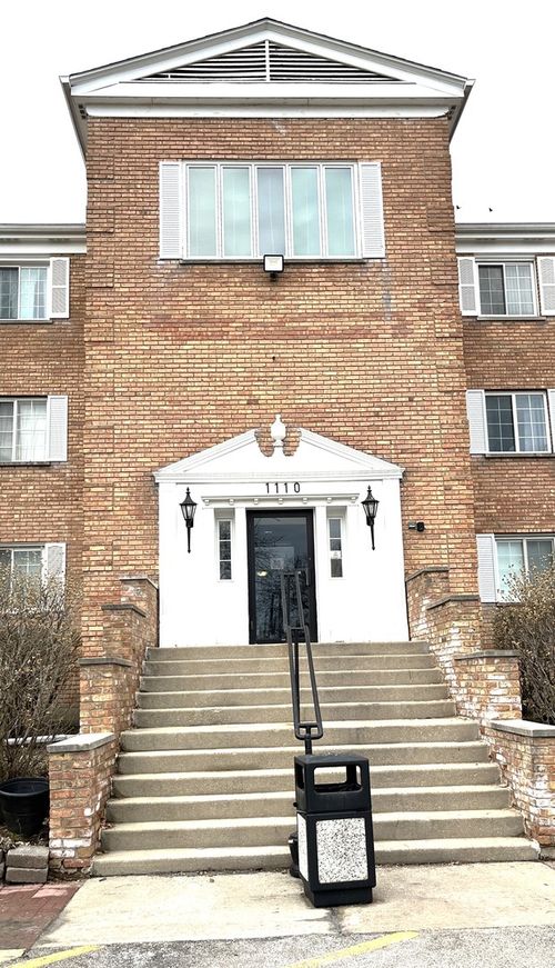 apt-211-1110 N Farnsworth Ave, Aurora, IL, 60505-2043 | Card Image