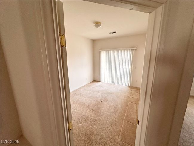 Spare room with carpet and baseboards | Image 17