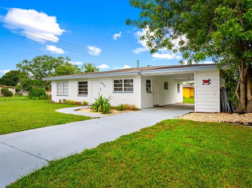 640 Beach Ave, Port Saint Lucie, FL, 34952-1374 | Card Image