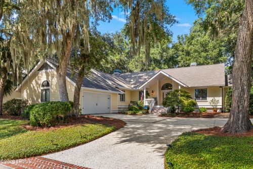 718 Island Cir E, Saint Helena Island, SC, 29920-3042 | Card Image
