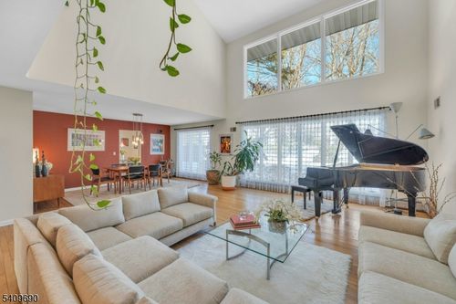 566 Faletti Way, River Vale, NJ, 07675-6039 | Card Image