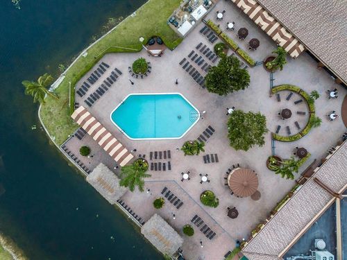 apt-111-9480 Sunrise Lakes Blvd, Sunrise, FL, 33322-1208 | Card Image