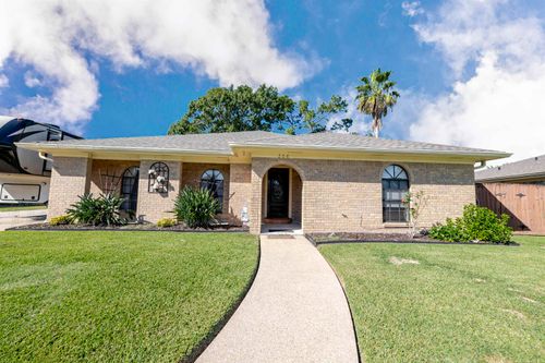 208 Raywood Dr, Houma, LA, 70360-6238 | Card Image