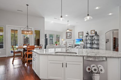 142 Dogwood Dr, Krugerville, TX, 76227-1691 | Card Image