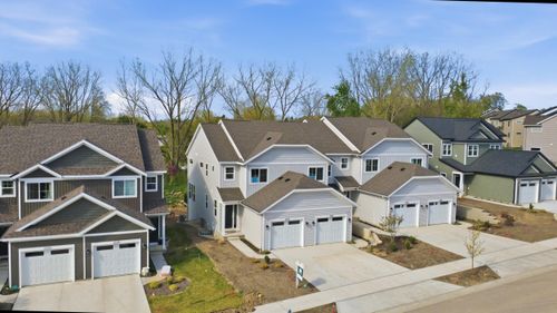 2245 Watertown Way Ne, Grand Rapids, MI, 49505 | Card Image