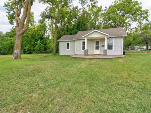 603 S Walnut St, Newton, KS, 67114-4405 | Card Image