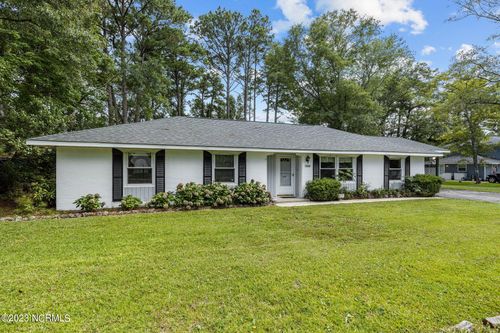 4303 Country Club Rd, Morehead City, NC, 28557-6211 | Card Image