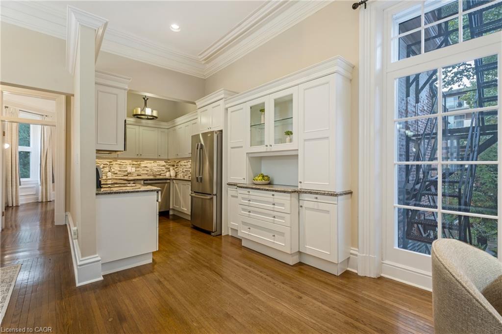 Residential Lease in Hamilton 4