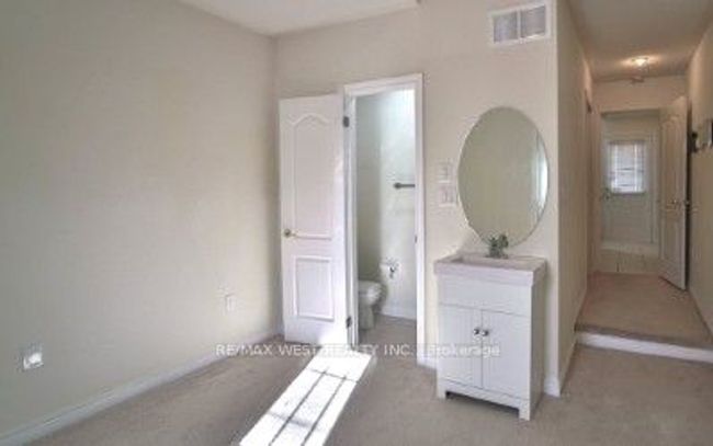 11 - 15 Old Colony Rd, House attached with 4 bedrooms, 4 bathrooms and 1 parking in Richmond Hill ON | Image 28