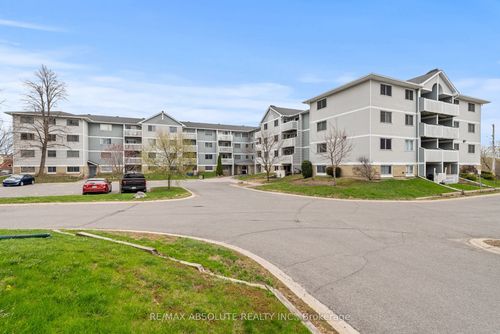 415-216 Viewmount Dr, Nepean, ON, K2E7X4 | Card Image