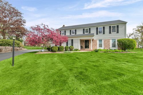 995 Georgetowne Ln, Barrington, IL, 60010-3157 | Card Image