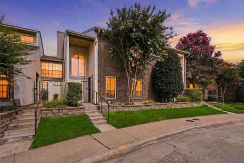 12919 Woodbend Ln, Dallas, TX, 75243-2121 | Card Image
