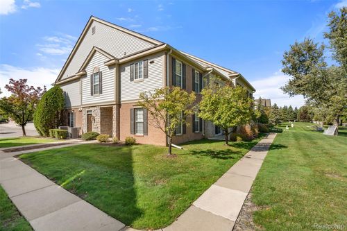 2323 Knollwood Dr, Canton, MI, 48188-2250 | Card Image