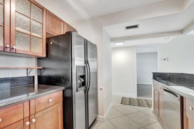 516 - 6461 Nw 2nd Avenue, Condo with 2 bedrooms, 2 bathrooms and null parking in Boca Raton FL | Image 3