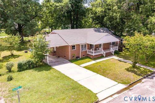 401 7th St, Blackstone, VA, 23824-2407 | Card Image