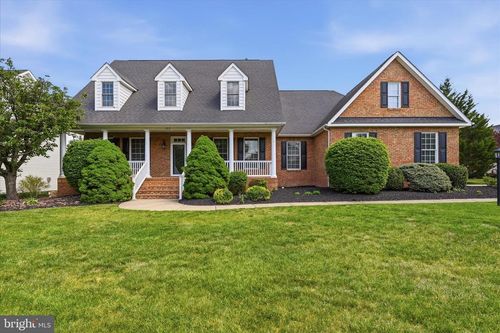 102 Bramble Ct, WINCHESTER, VA, 22602-6809 | Card Image