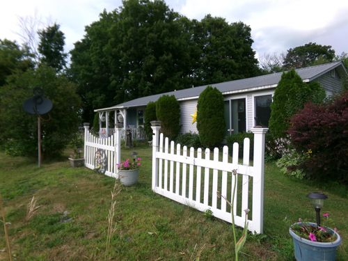 587 St Albans Rd, Swanton, VT, 05488-9667 | Card Image