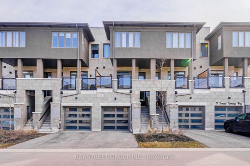 11 Donald Fleming Way, Whitby, ON, L1R0N8 | Card Image