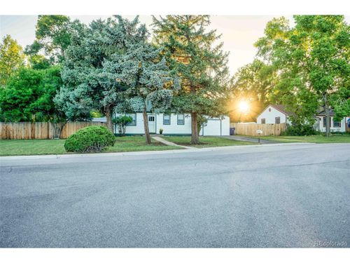 2575 Saulsbury St, Lakewood, CO, 80214-6228 | Card Image
