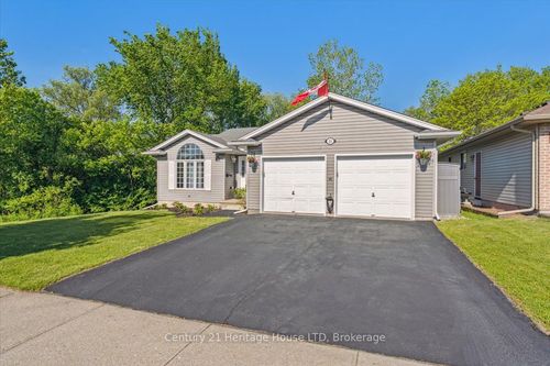 253 St Lawrence Dr, Welland, ON, L3C7H6 | Card Image