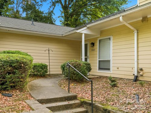 1061 Sardis Cove Dr, Charlotte, NC, 28270-2122 | Card Image