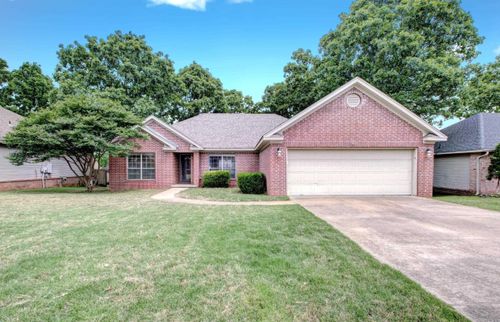 4100 Austin Lakes Cir, Sherwood, AR, 72120-8029 | Card Image