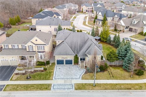 3409 Liptay Ave, Oakville, ON, L6M0M8 | Card Image