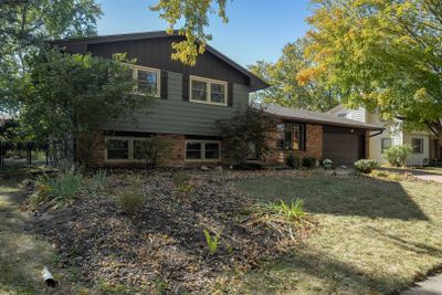 307 Hillside Lane, House other with 4 bedrooms, 2 bathrooms and 2 parking in Bloomington IL | Image 2